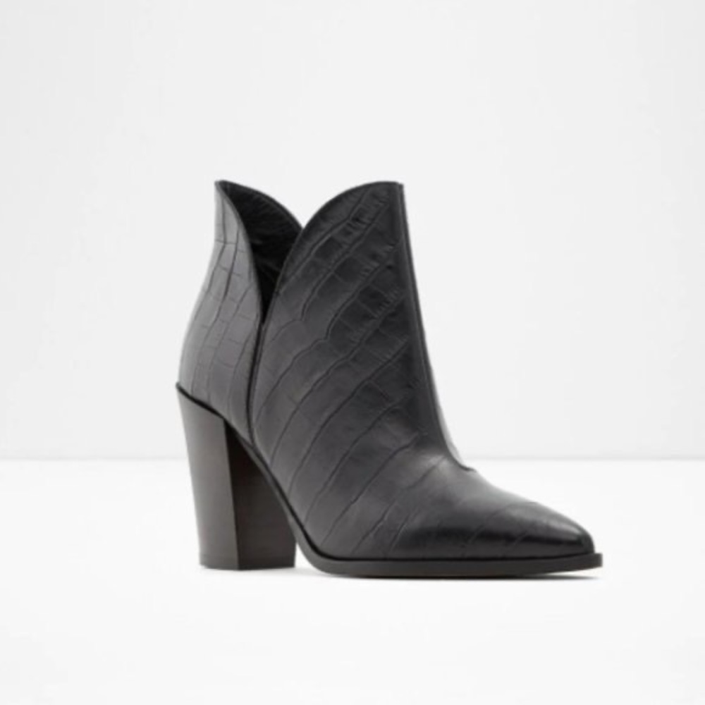 ALDO Black Croc Ankle Boot Size 6.5